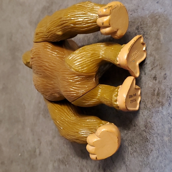 Rain Forest 4" Gorilla Toy Figure - Picture 3 of 4